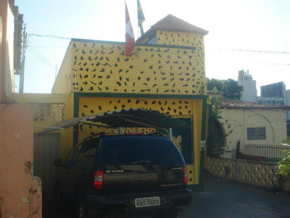 Hotel Pousada And Safari Cuiabá Exteriör bild